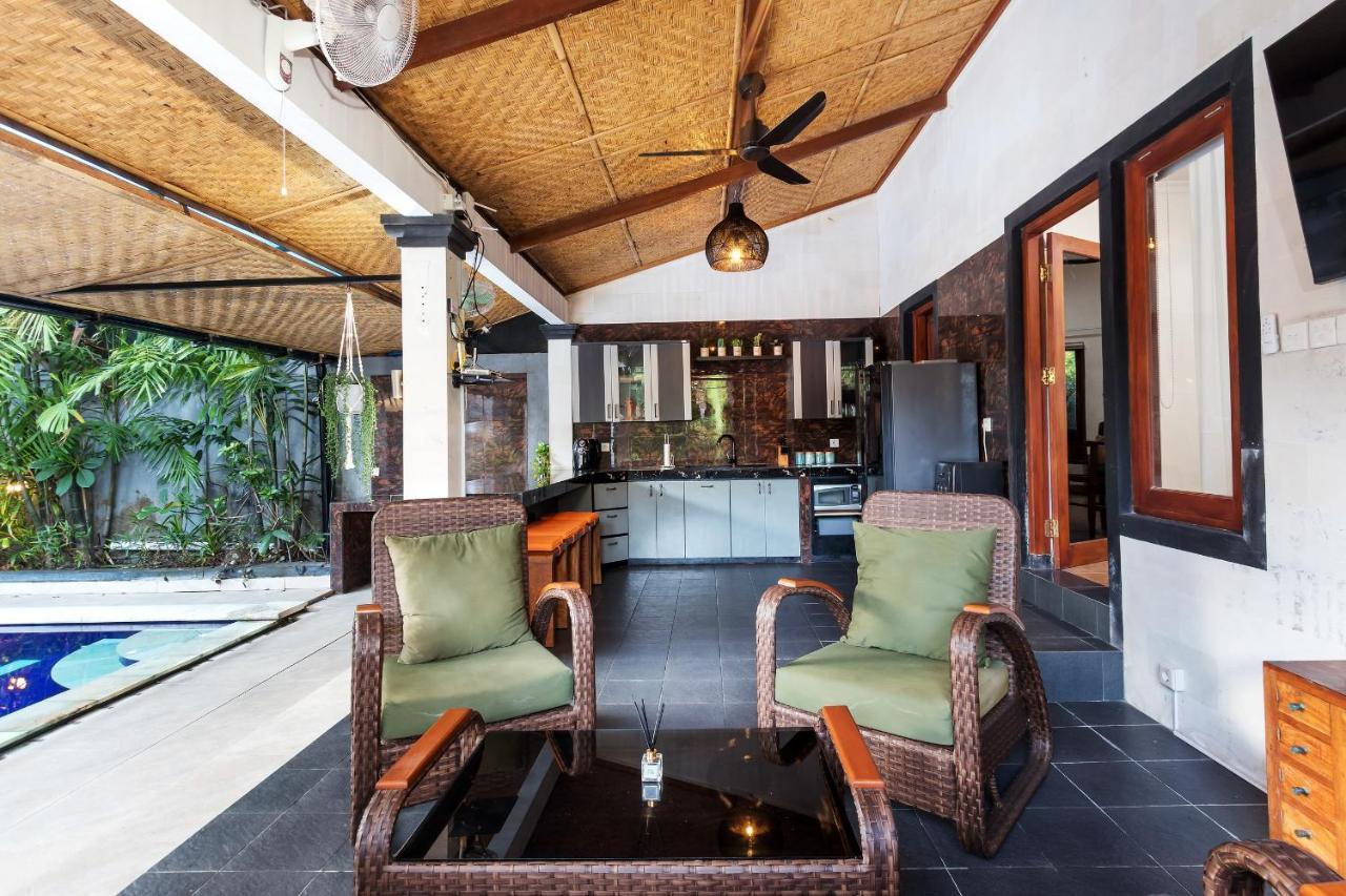 Villa Yati Seminyak  Exterior photo